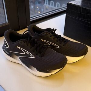 Brooks Black and White Athletic Sneakers